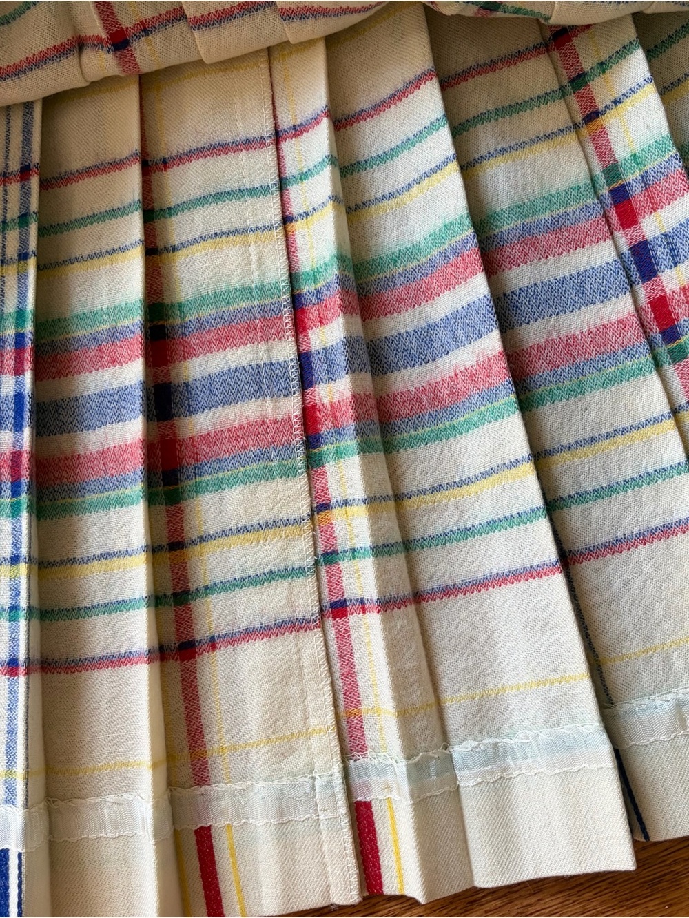 Vintage Evan Picone Plaid Wool Pleated Skirt Red Blue Ivory Sz 8 Tartan Academia - Picture 11 of 12